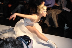 Oksana\'s performance. Levi Okunov- Spring/Summer 2008